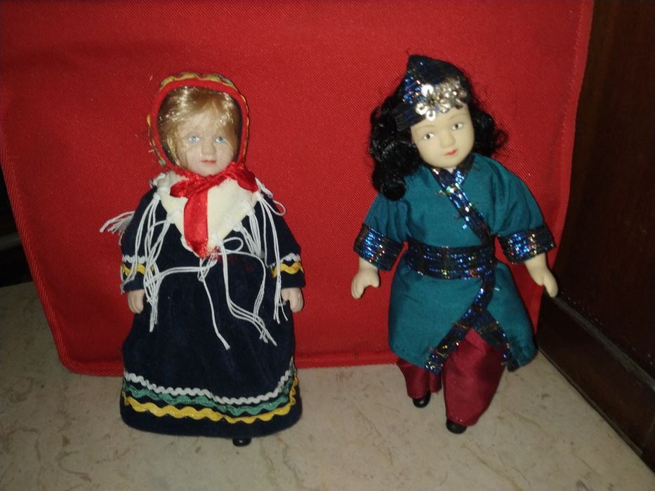 Bonecos de porcelana