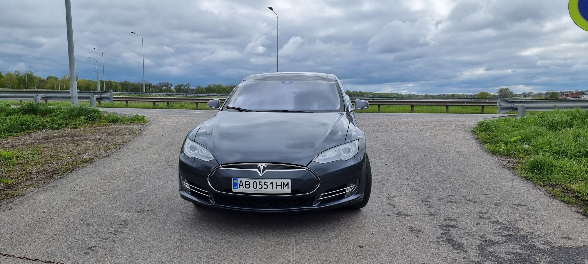 Tesla model S 85. CCS.