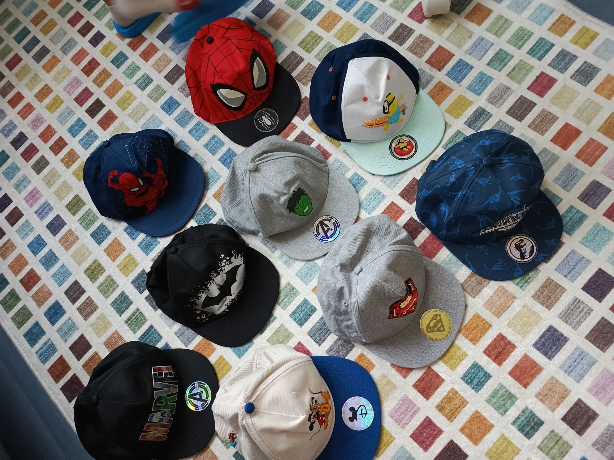 Czapka z daszkiem 53-55 h&m 134/152 Spiderman Marvel Miki Minionki Bat