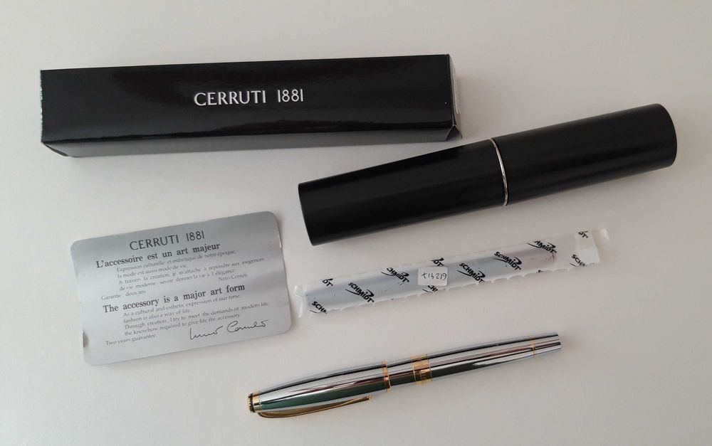 Caneta CERRUTI 1881 - Artigo NOVO.