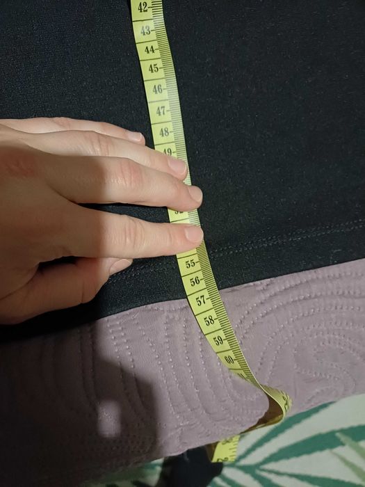 Czarna, bandażowa spódnica rozmiar 36