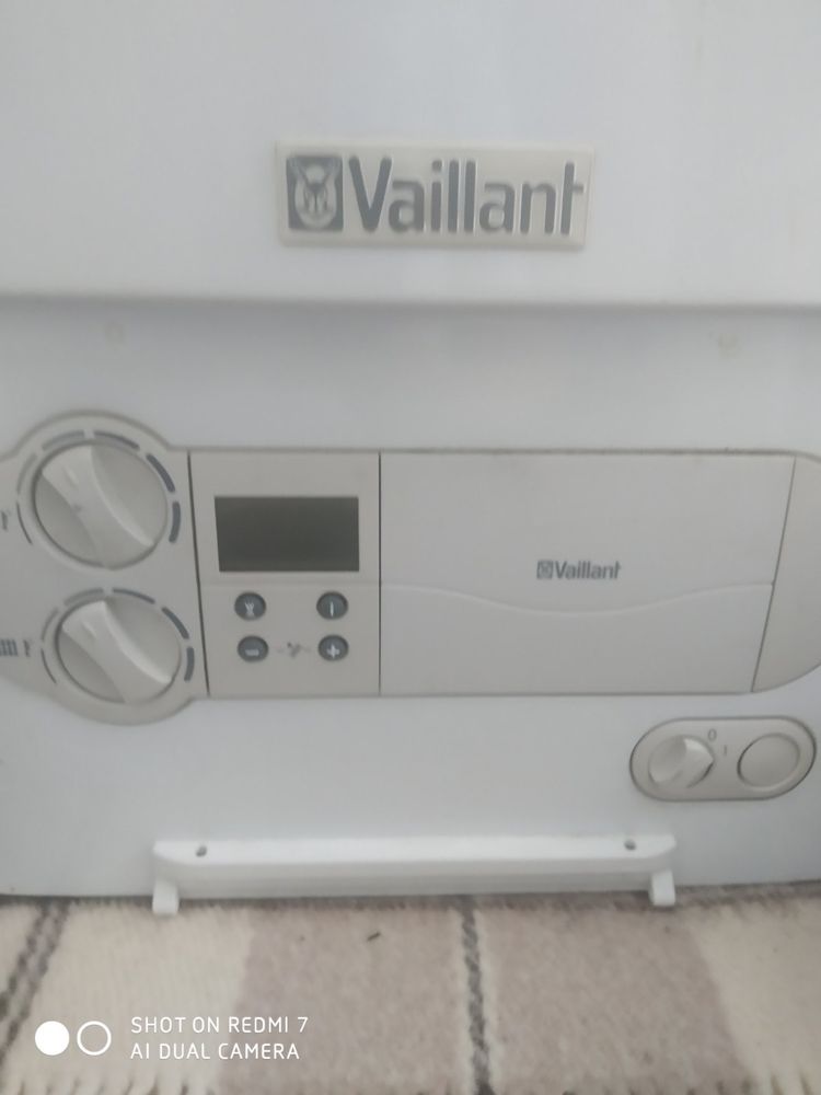 Котел газовий двоконтурний конденсаційний Vaillant VHR NL 24-28/3C