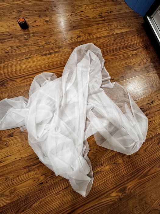 Ткань белая тюль,два куска: 530*70 см и 450*45 см