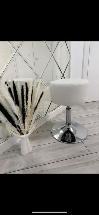 Bialy hoker eko skora kosmetyczny