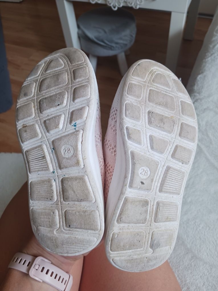 Buciki lekkie 28