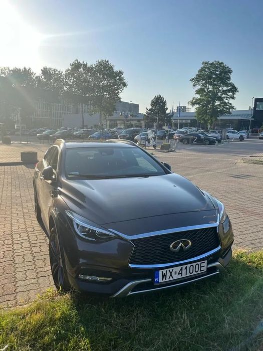 Infiniti QX30 2ga właścicielka, komplet opon zimowych