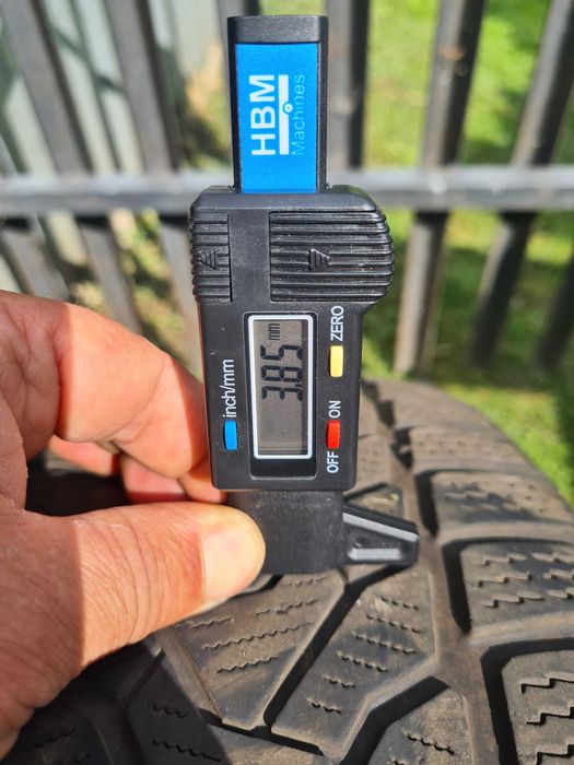 Uniroyal WinterExpert 215/60- R17   96H M+S cena 200zł 4 szt