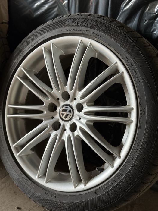 Титанові легкосплавні диски R18 з зимовою гумою