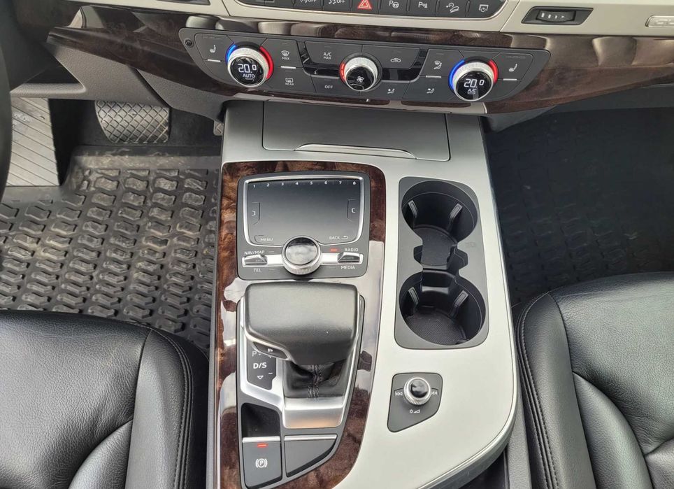 Audi Q7 Premium Plus 2019 року