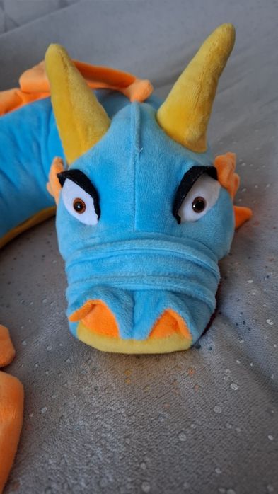 Подушка для шиї в машину