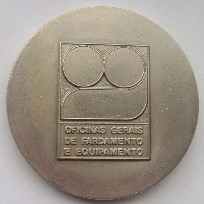 Medalha Exército Espadas Oficinas Gerais de Fardamento e Equipamento