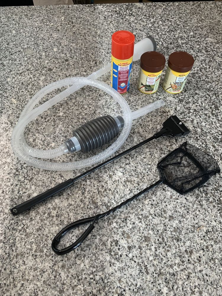 Aquário 48L + Acessórios + Comida
