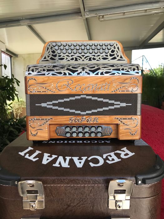 Vendo concertina completamente nova da Marca Recanati