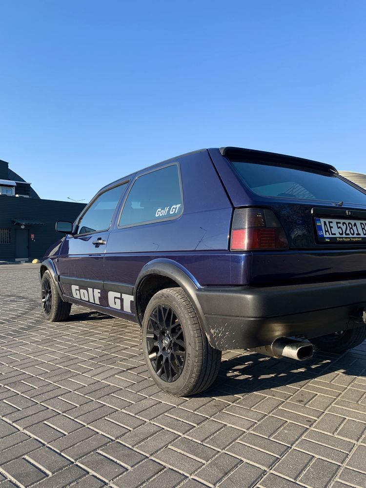 Продам Volkswagen Golf 2 1.8