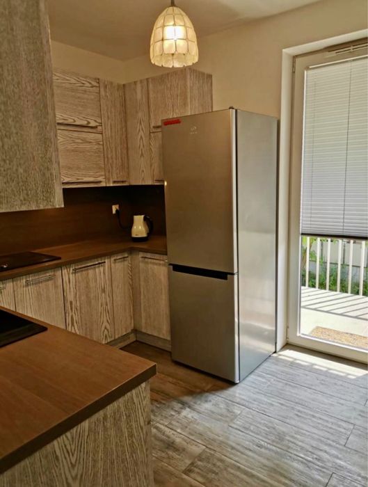 ROOM for rent to FEMALE Student at Wigilijna Street. Bills included !
