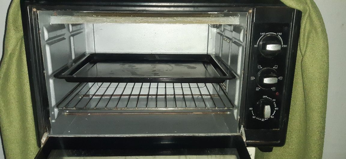 Forno eléctrico a funcionar bem