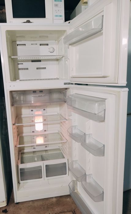 Холодильник Haier 1,6 м.