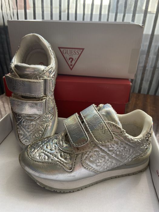 Кросівки Guess 23 розмір дитячі