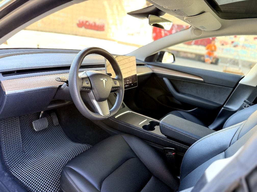 TESLA Model 3 2022 рестайлінг!!!