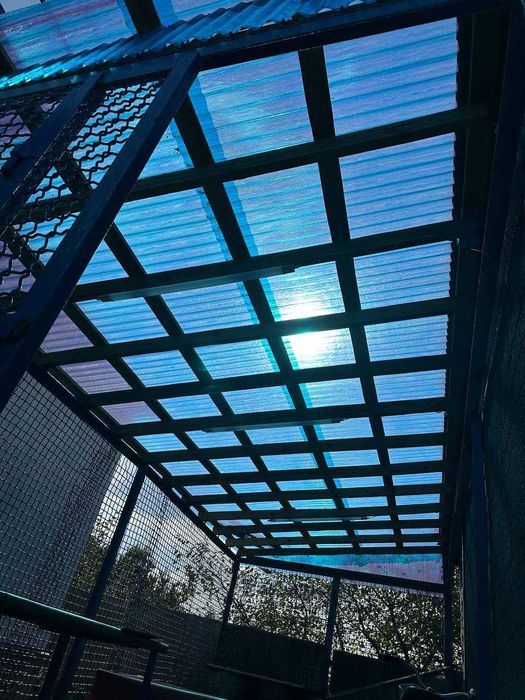 Пластиковий шифер для покрівельного покриття.