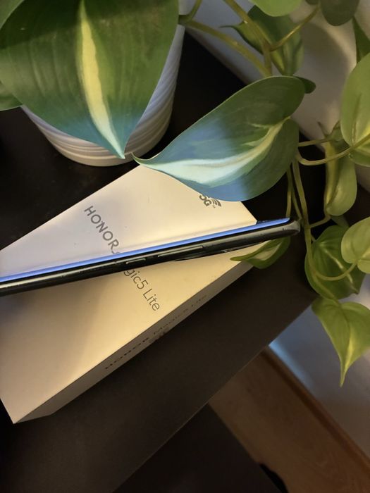 Telemovel honor magic 5 lite