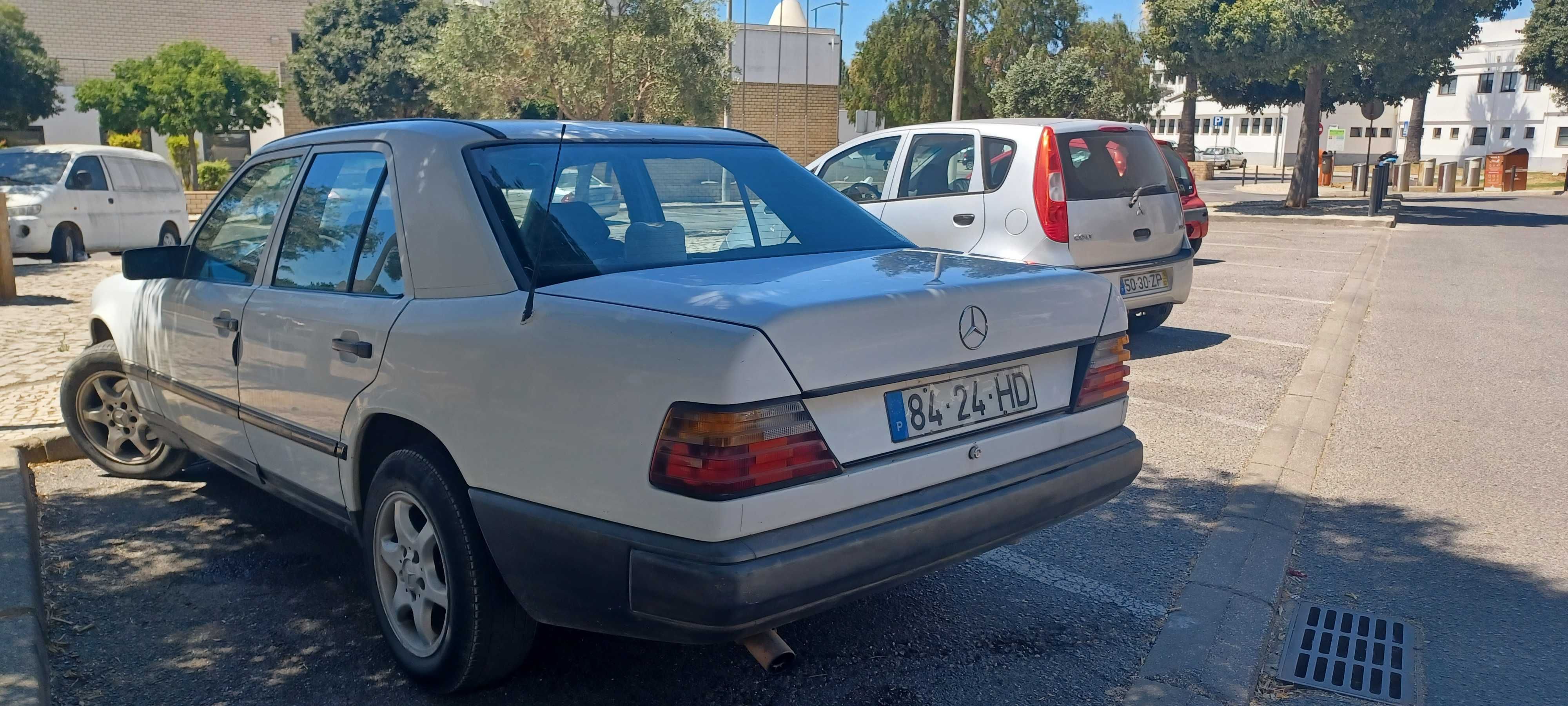 Bom carro Mercedes 200 D