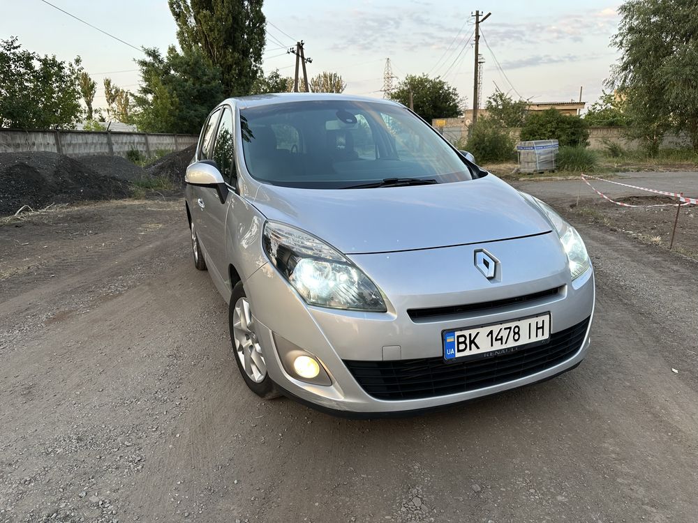 renault grand scenic 7 мест