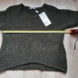 Sweter damski  z włóczki boucle    rozmiar uniwersalny UNISONO   NOWY