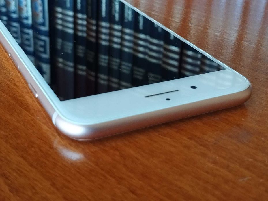 iPhone 8 Plus Praticamente Novo!