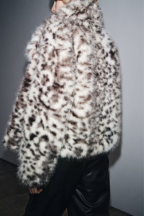 шуба від ZARA S розмір з Європи!!!