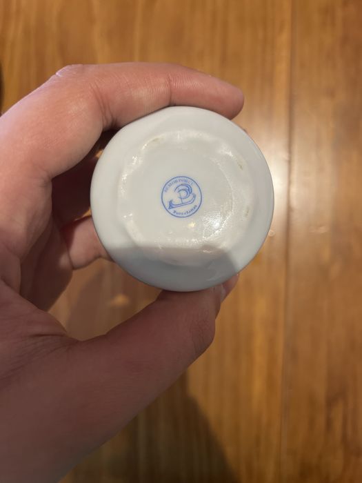 Peça de porcelana