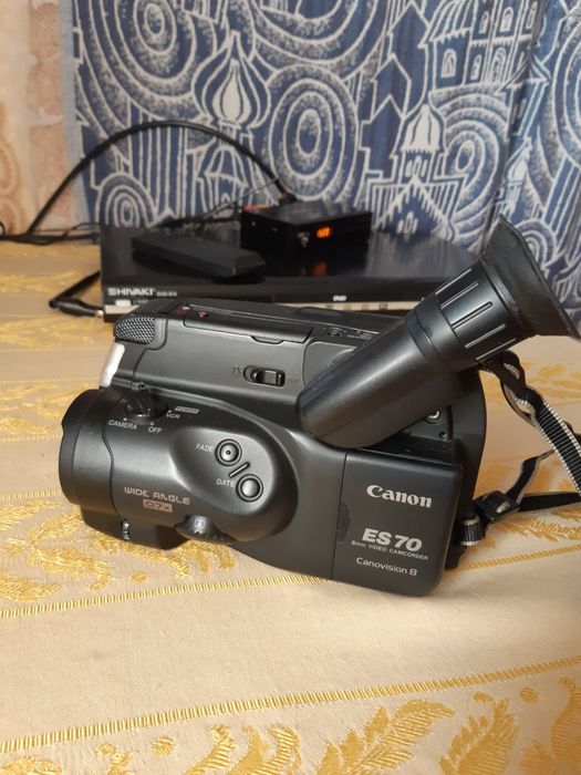 Видеокамера Canon