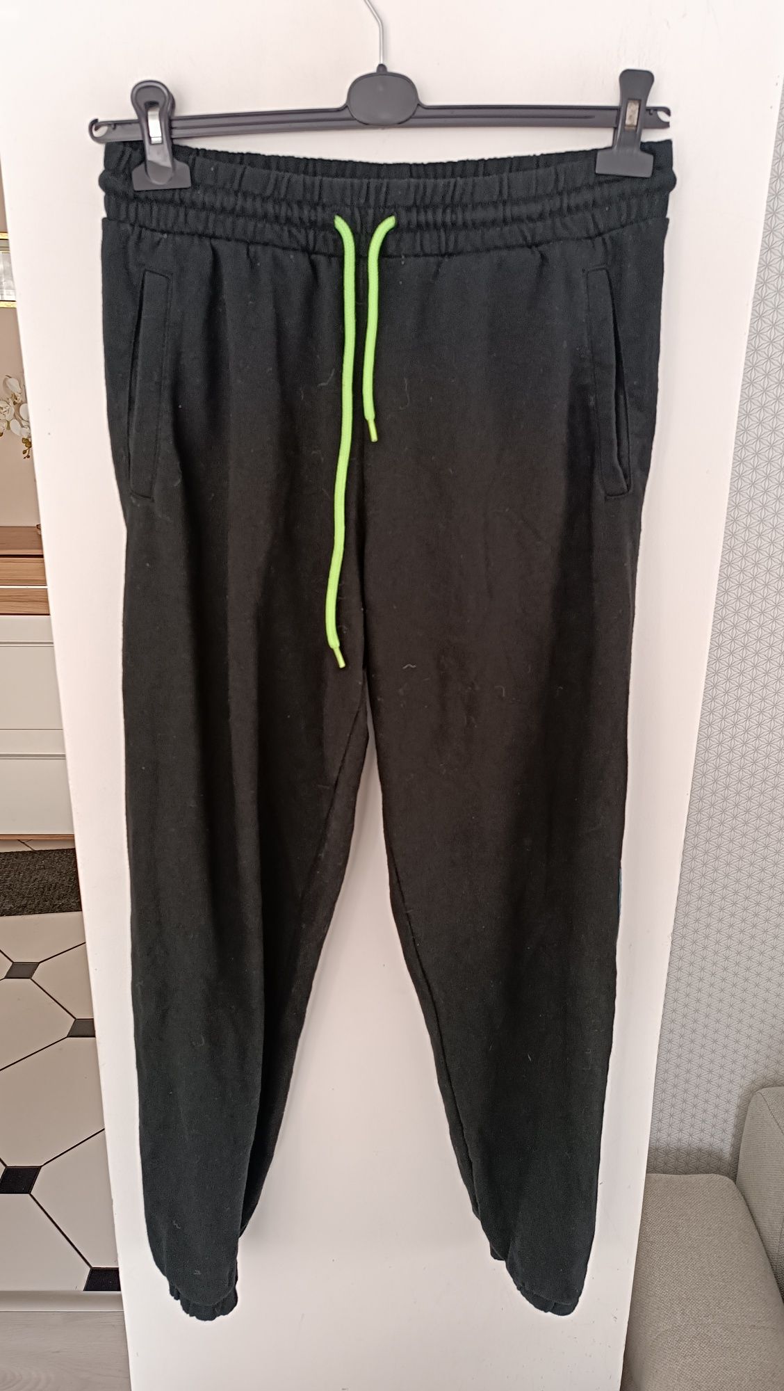 Spodnie dresowe Forever 21 Pepsi roz M/L