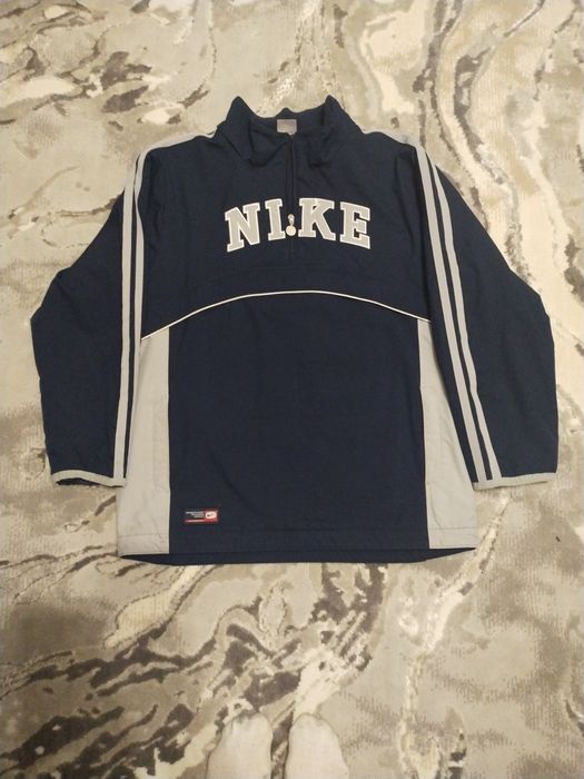 Вінтажна куртка анорак Nike з великим логотипом