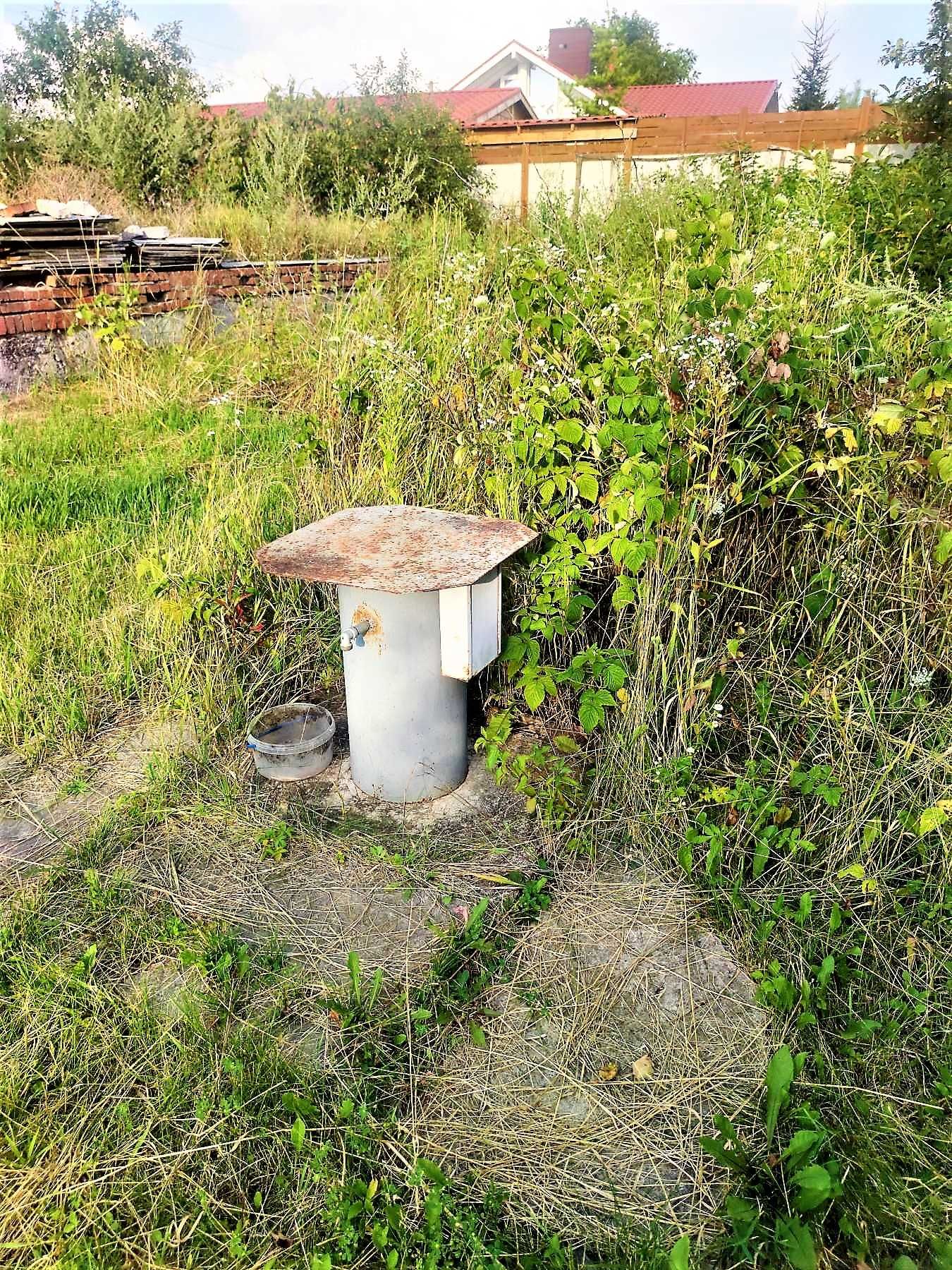 Продам земельну ділянку в с. Коротич (світло, вода, фундамент)