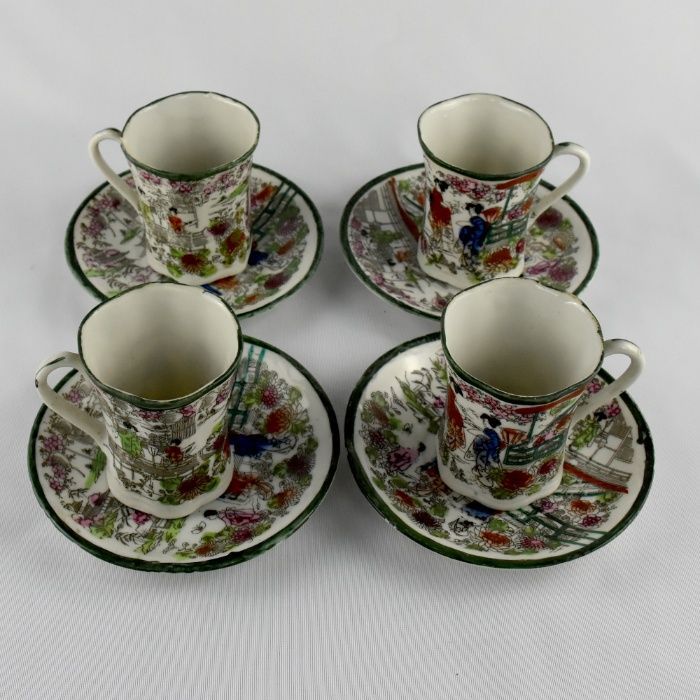 Parte serviço de café porcelana Japão, 4 chávenas e pires, Cafeteira