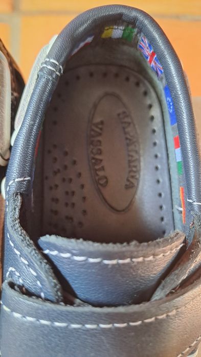 Mocassins/ Sapatos de vela em pele tamanho 25