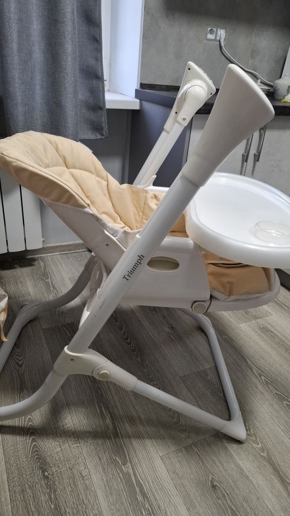 Стульчик для кормления Carello 3 в 1