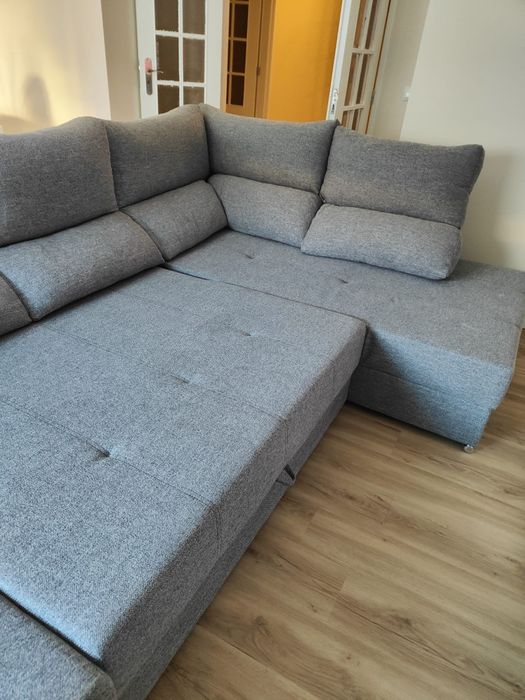 Sofá usado como novo