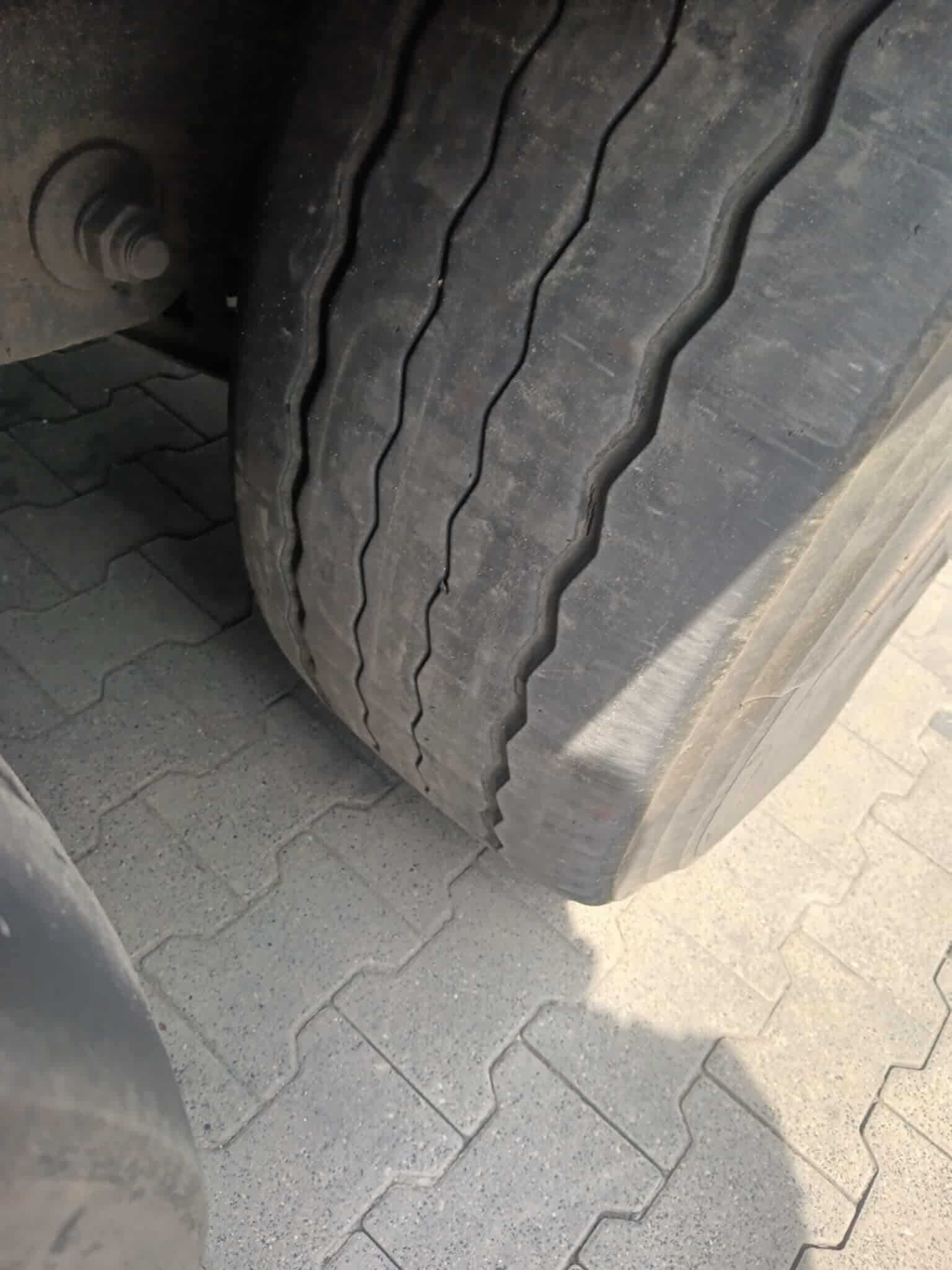 Naczepa Krone standard na osiach SAF 2015