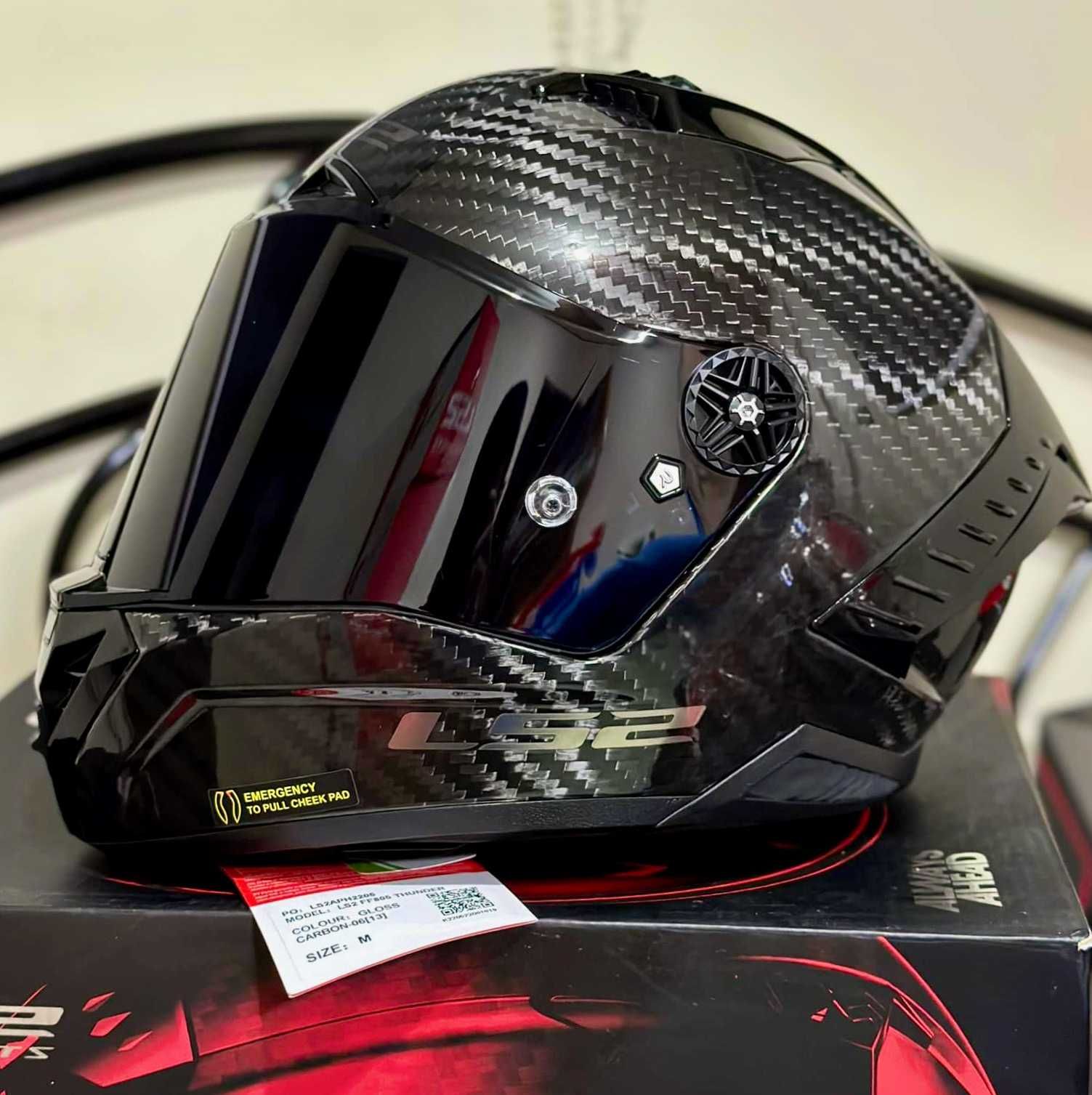 Capacete NOVO LS2 Thunder Carbon (30% Desconto) EXTRAS. Tam S-M-L-XL