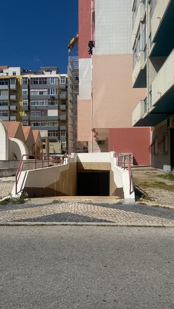 Garagem Costa da Caparica Edificio da Era imobiliaria