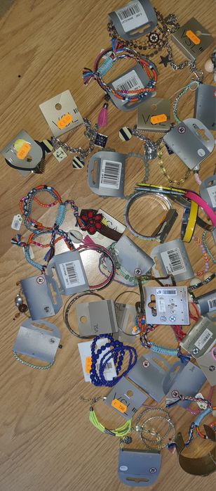 Bransoletki 40 kompletów  cena za całość