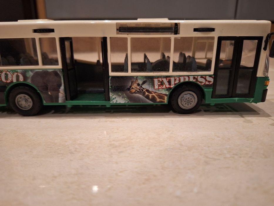 Przegubowy autobus City Express