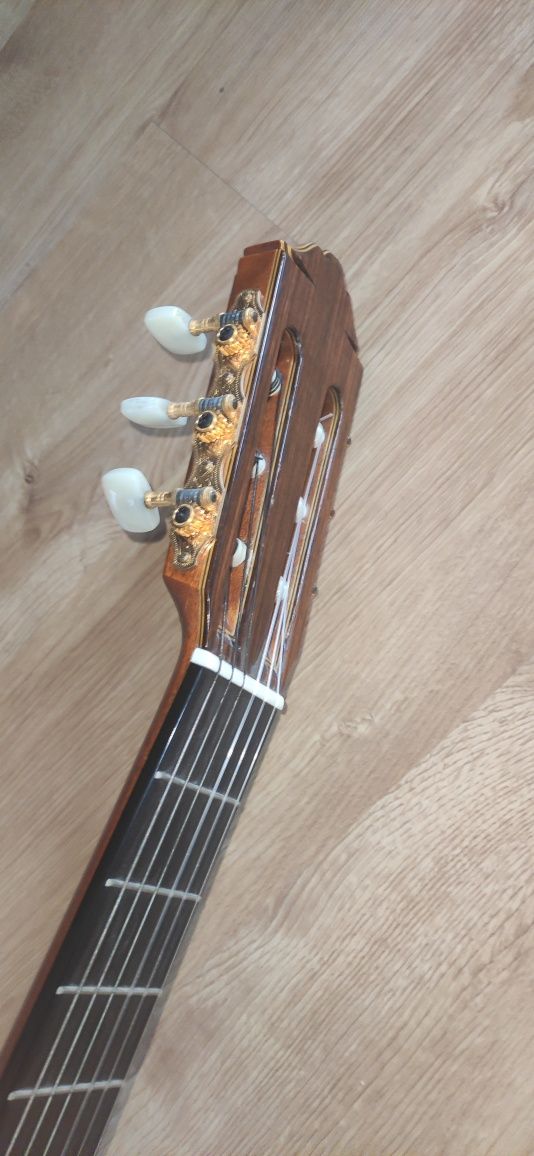 Gitara Yamaha gc 21