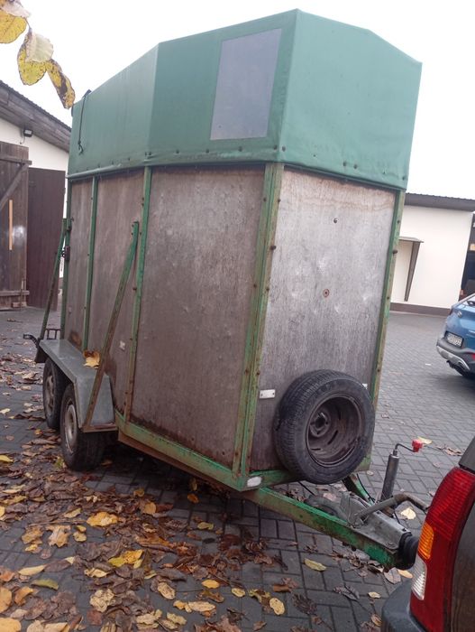 Sprzedam przyczepę do przewozu koni