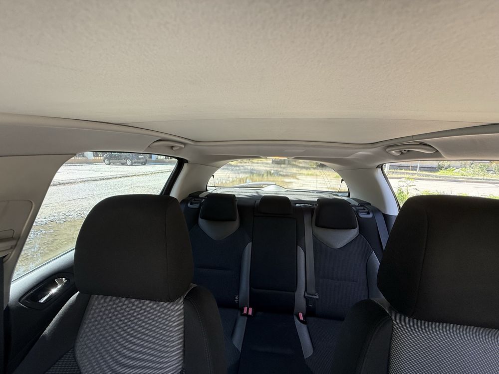 Продам свое авто Peugeot 308