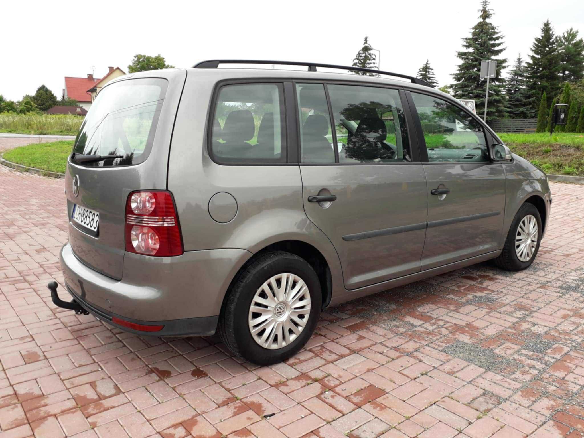Volkswagen Touran 1.6 MPI 102KM