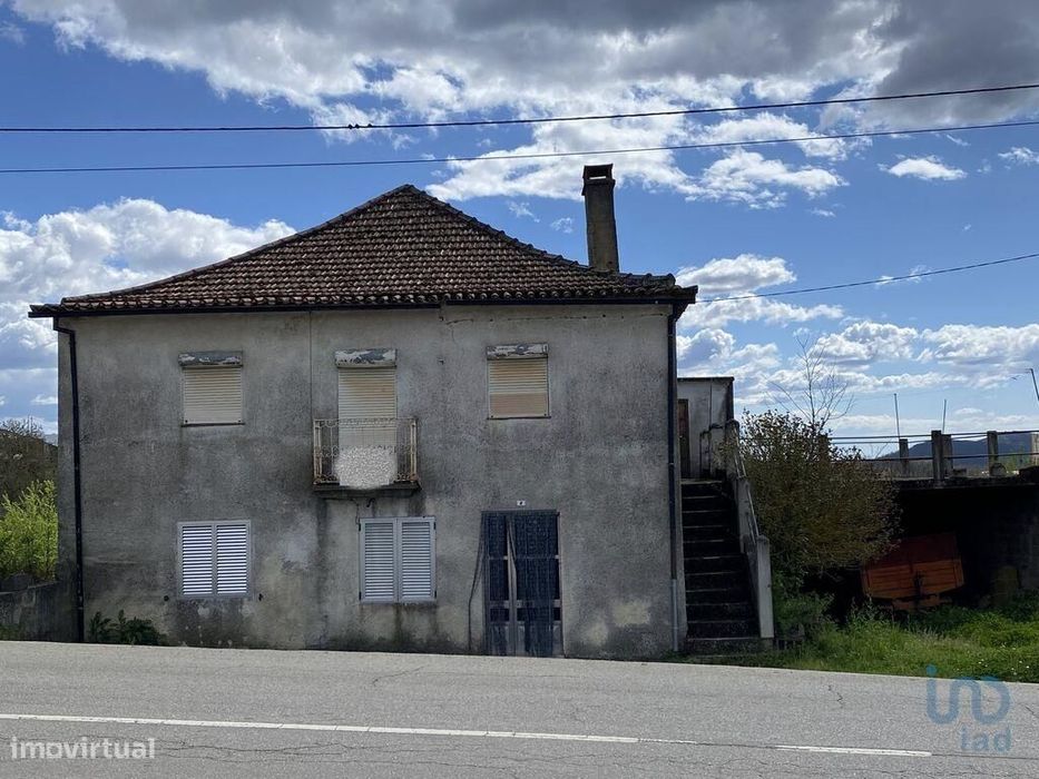 Casa / Villa T4 em Vila de Ala de 80,00 m2