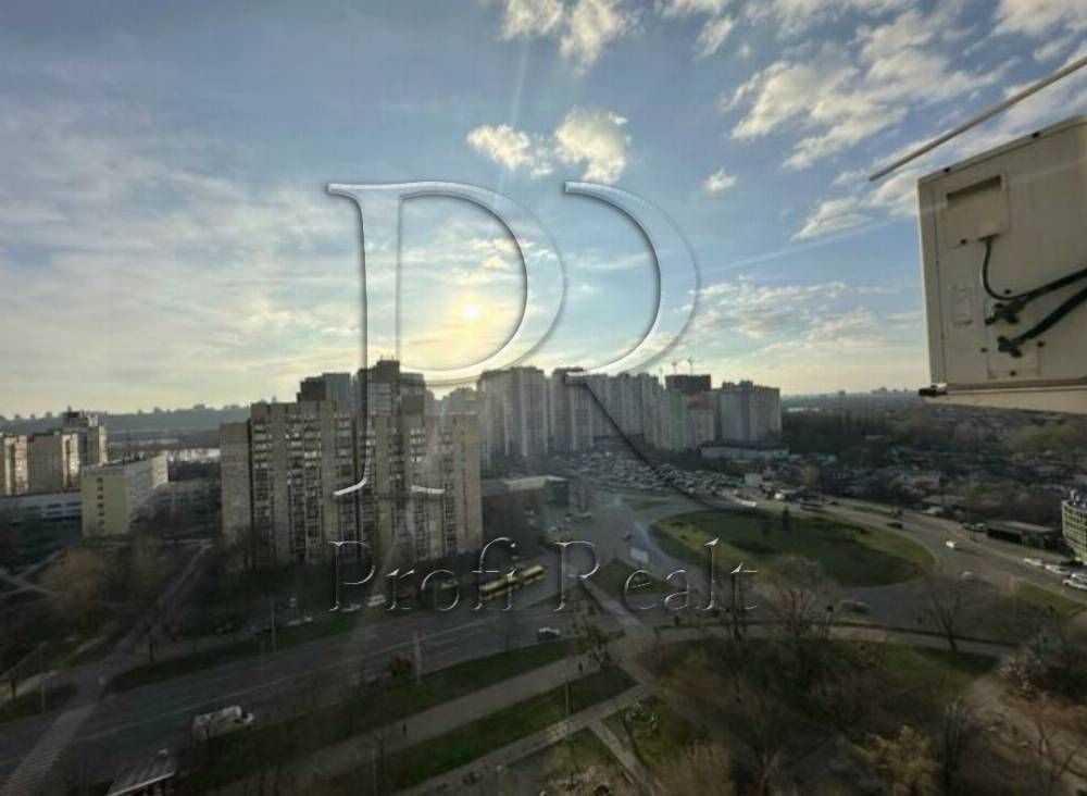 Продаж 1к. м.Лівобережна. Куліша (Челябинська) 19.
